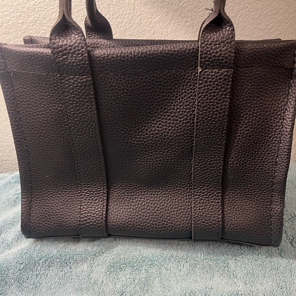 Marc Jacobs Black Textured Tote and Wallet - Picture 4 of 6